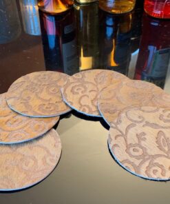 Glasuntersetzer aus gelasertem Kuhfell