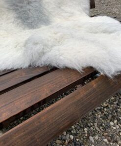 Islaendisches Lammfell geschoren