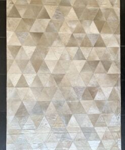 Mosaikteppich aus Kuhfell