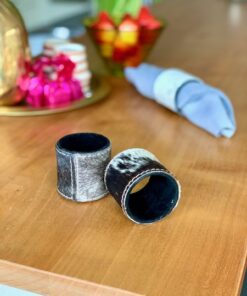 Serviettenringe aus Kuhfell
